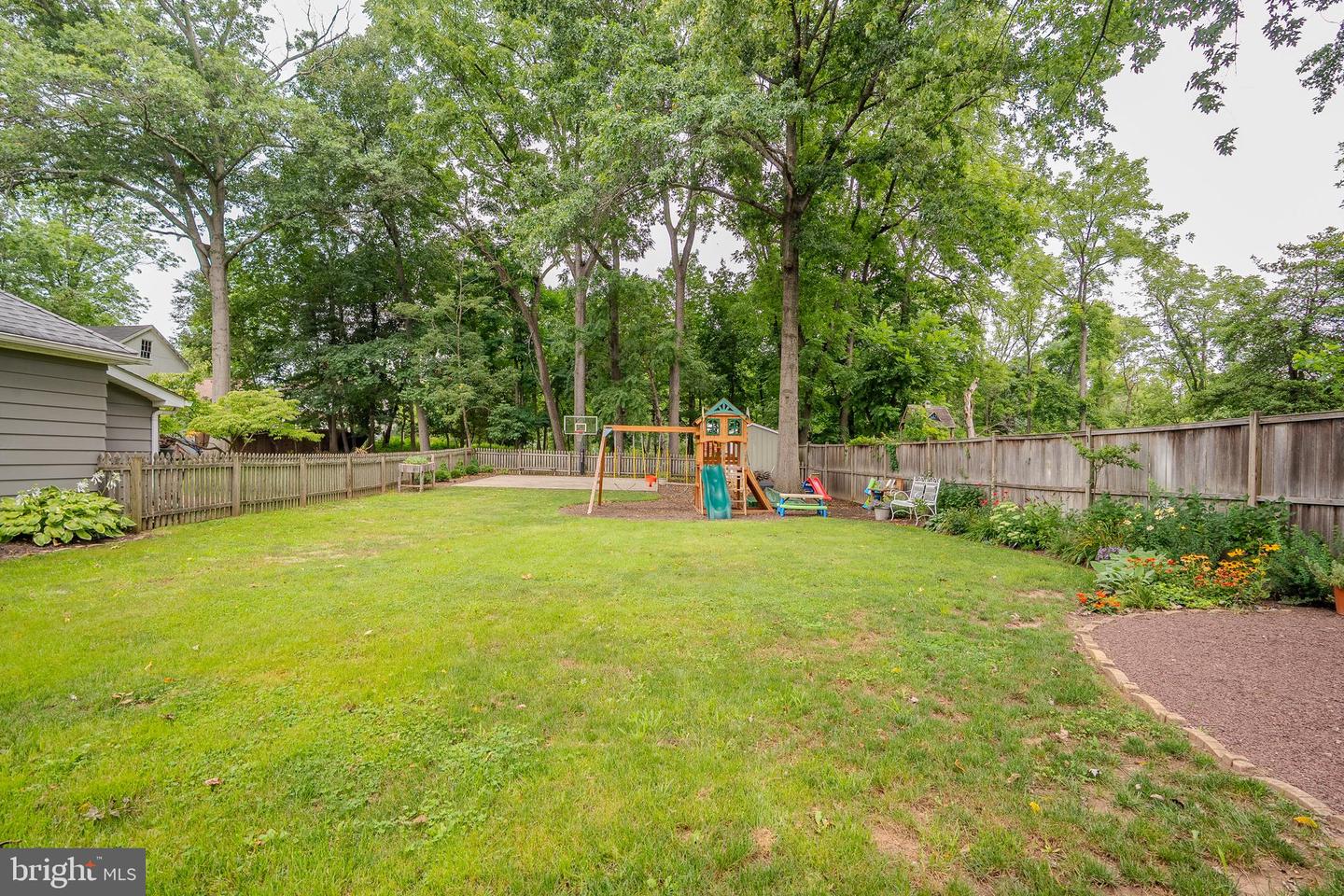 17 E Franklin Ave Property Photo 9