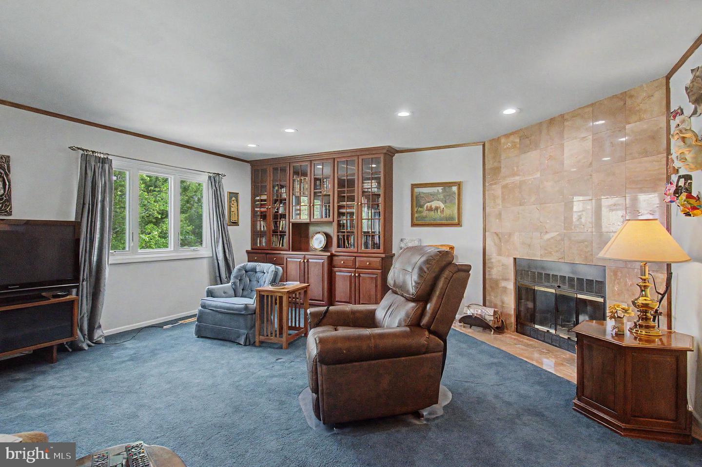 1 Exeter Ct Property Photo 16