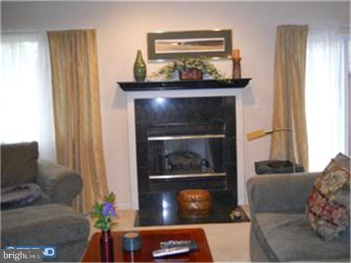 9 Lexington Ct Property Photo 3