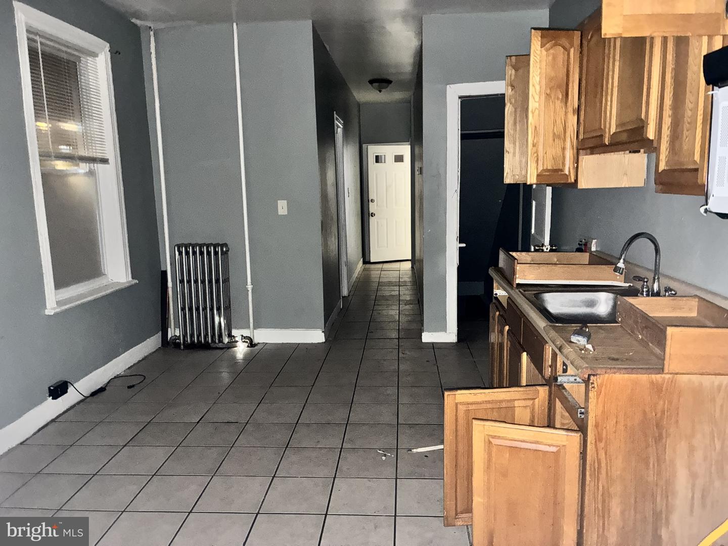 320 Centre St Property Photo 2