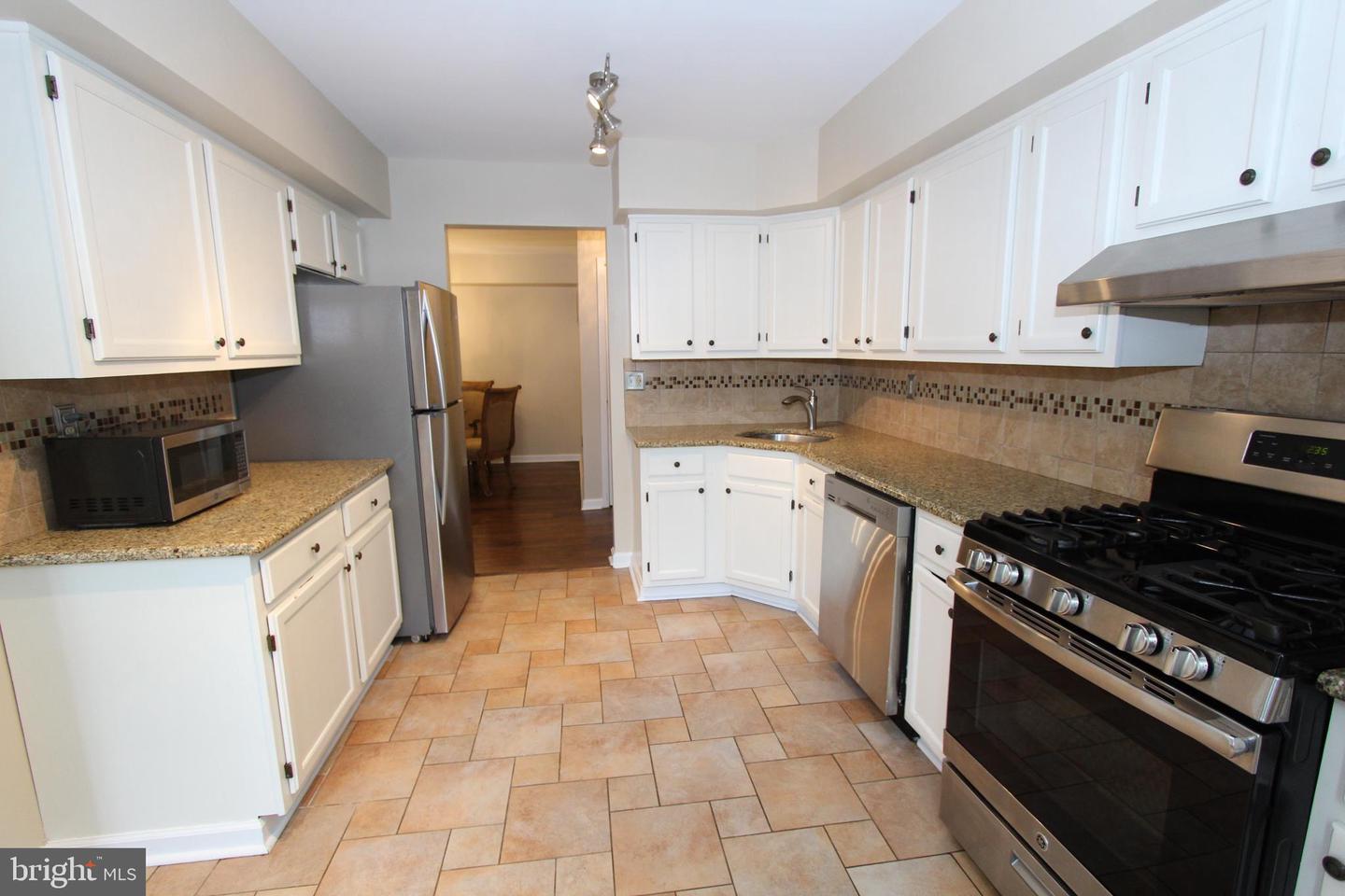 110 Biscayne Ct #8 Property Photo 13