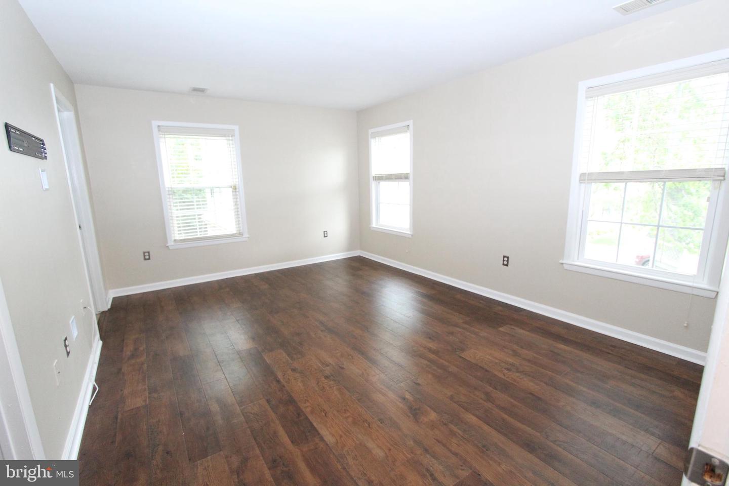 110 Biscayne Ct #8 Property Photo 15