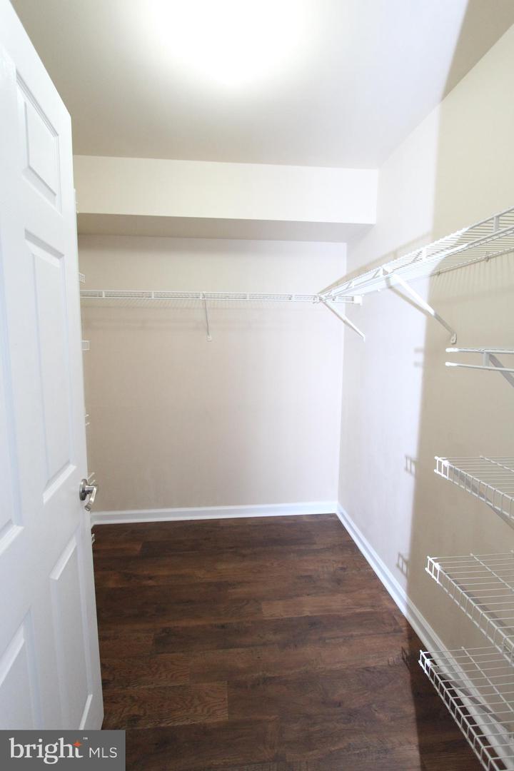 110 Biscayne Ct #8 Property Photo 22
