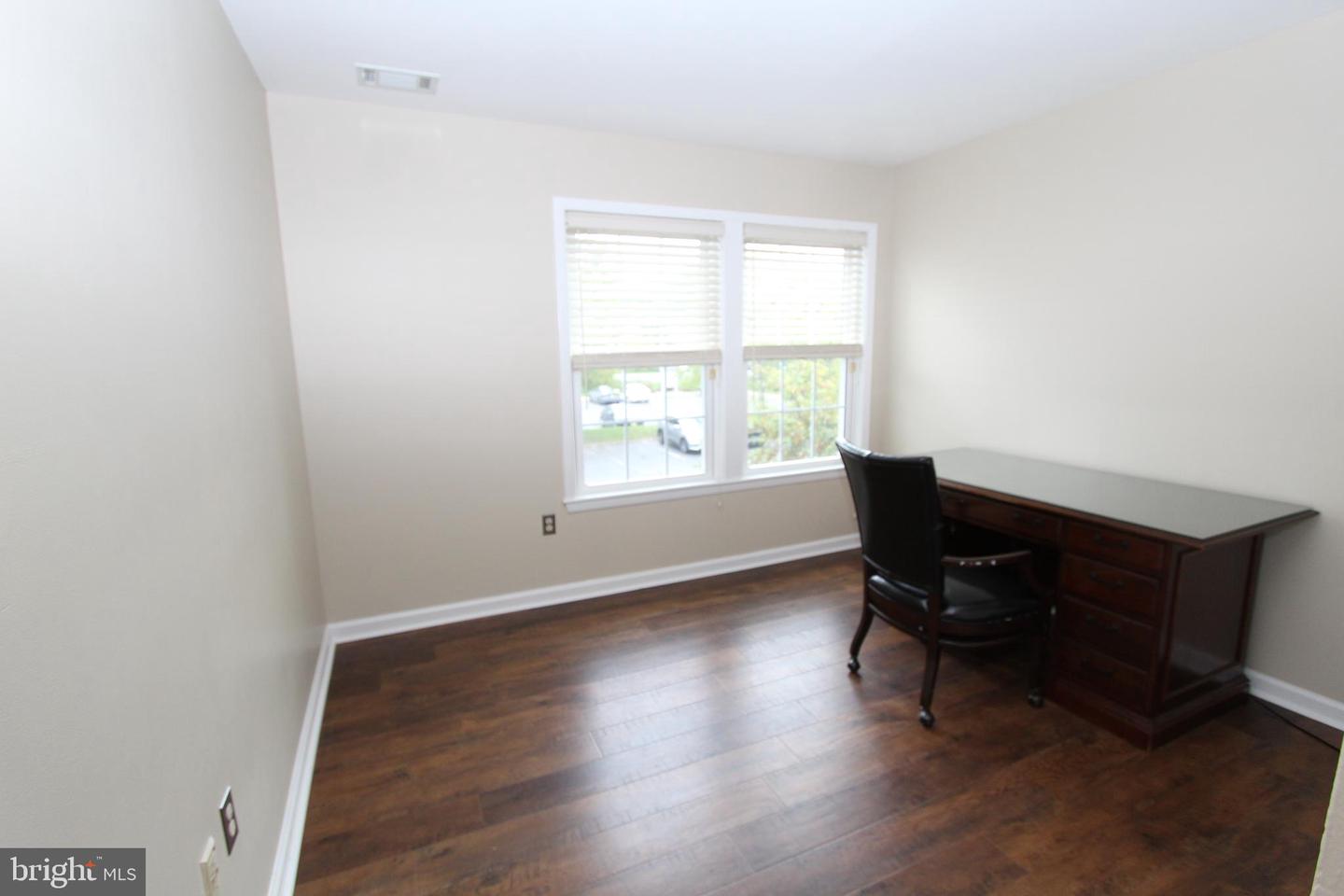 110 Biscayne Ct #8 Property Photo 26