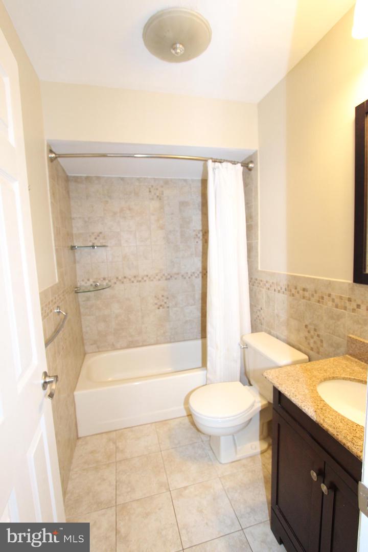 110 Biscayne Ct #8 Property Photo 28