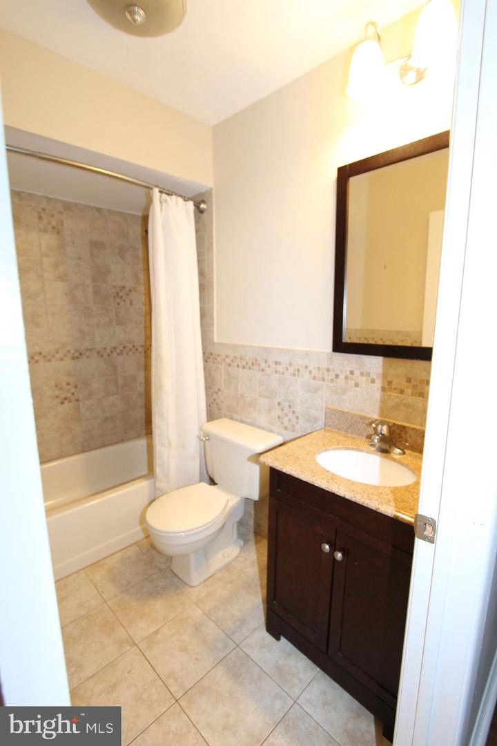 110 Biscayne Ct #8 Property Photo 29