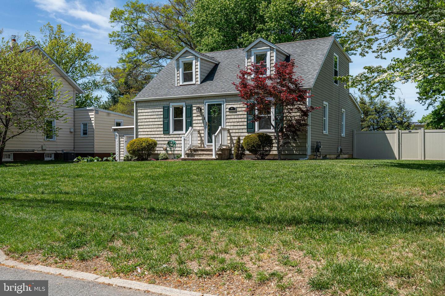 227 Princeton Ave Property Photo 1