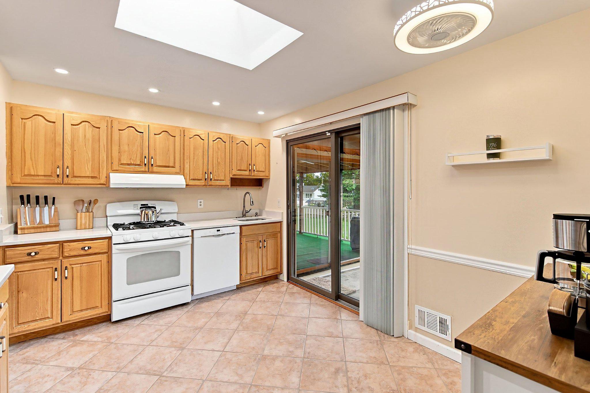 13 Gary Dr Property Photo 14