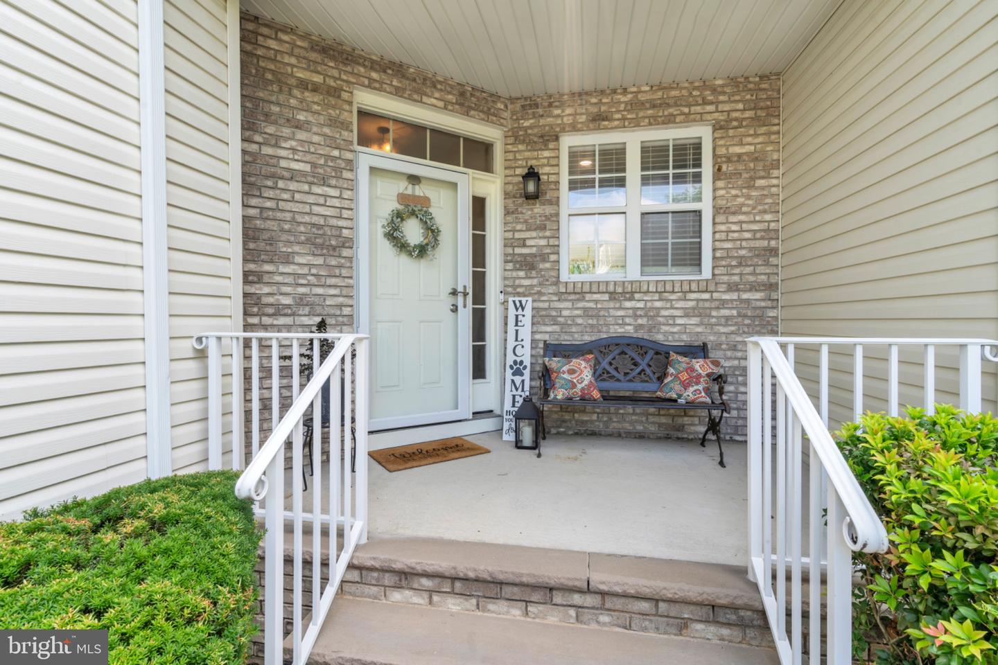 18 FROST Property Photo 1
