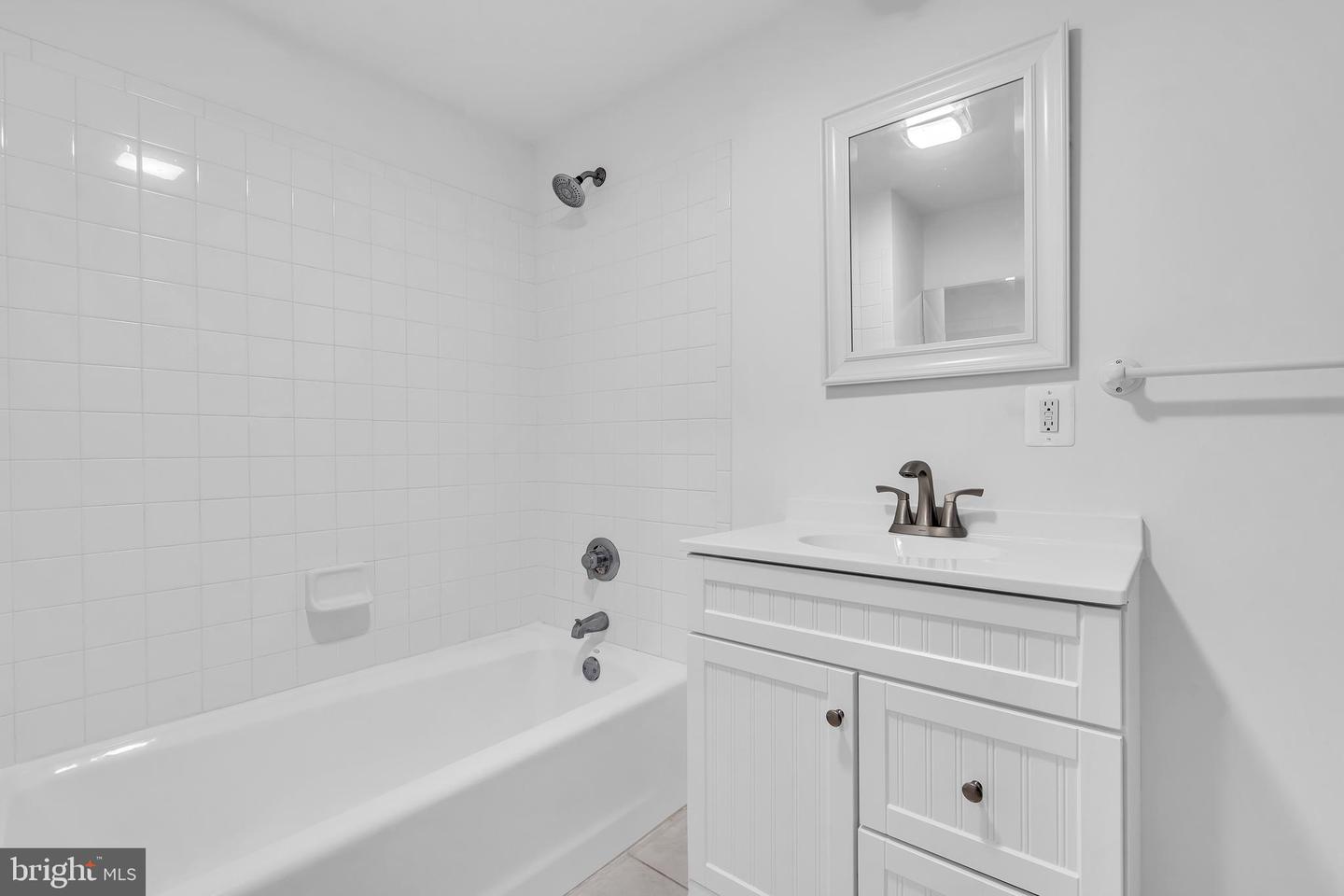 12 S Main St #4 Property Photo 25