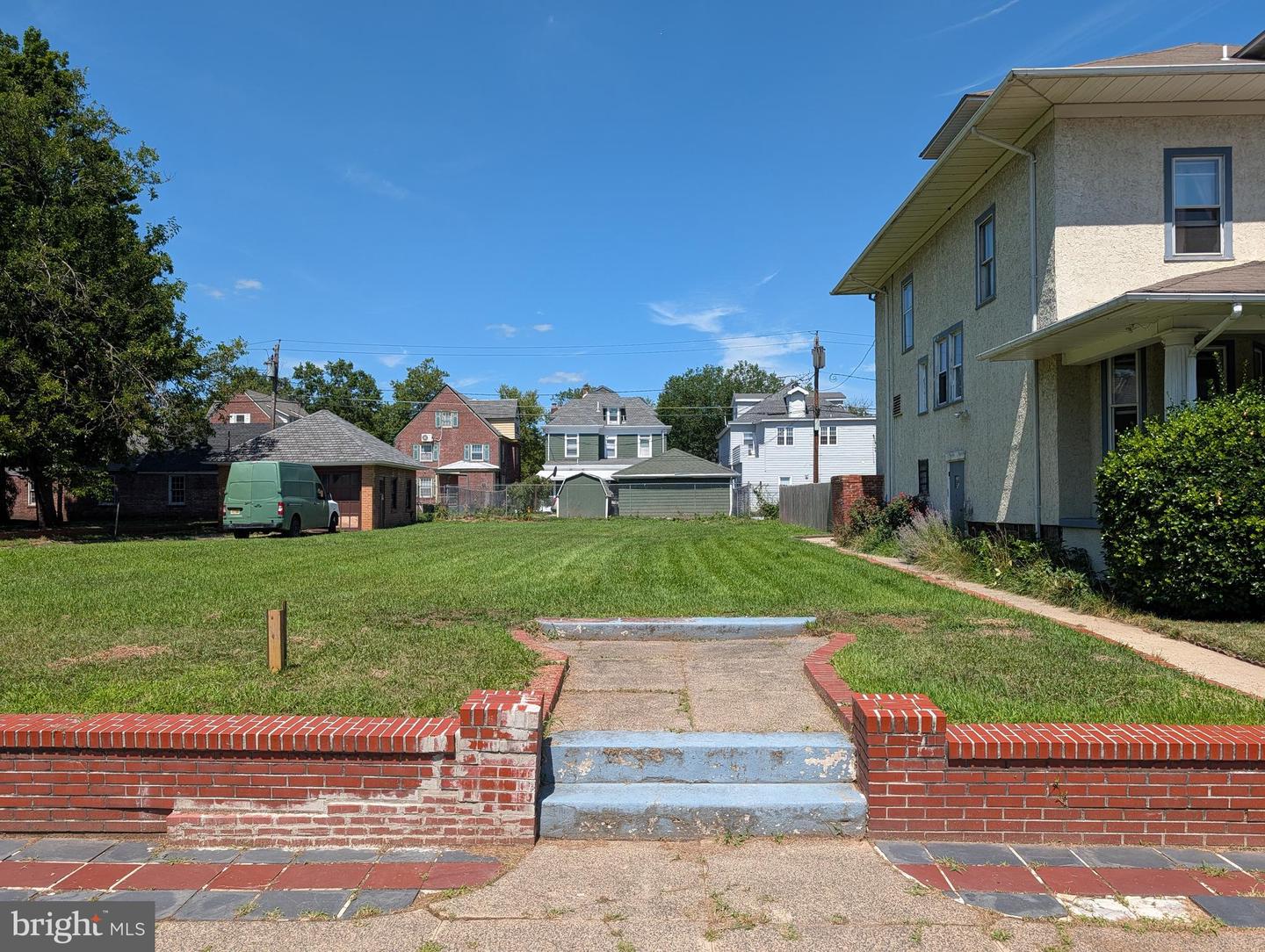 920 Berkeley Ave Property Photo 1