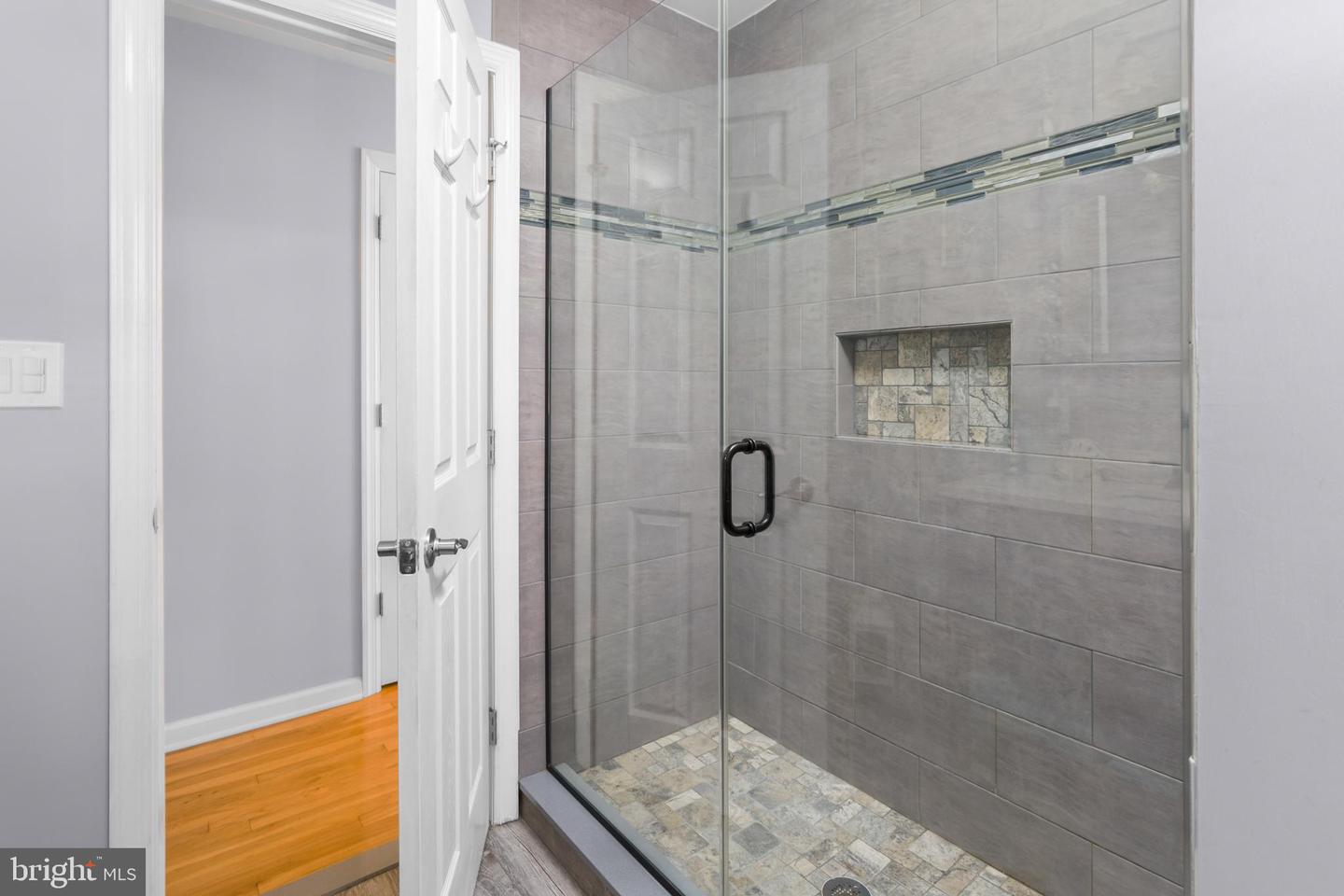 415 Main St Property Photo 27