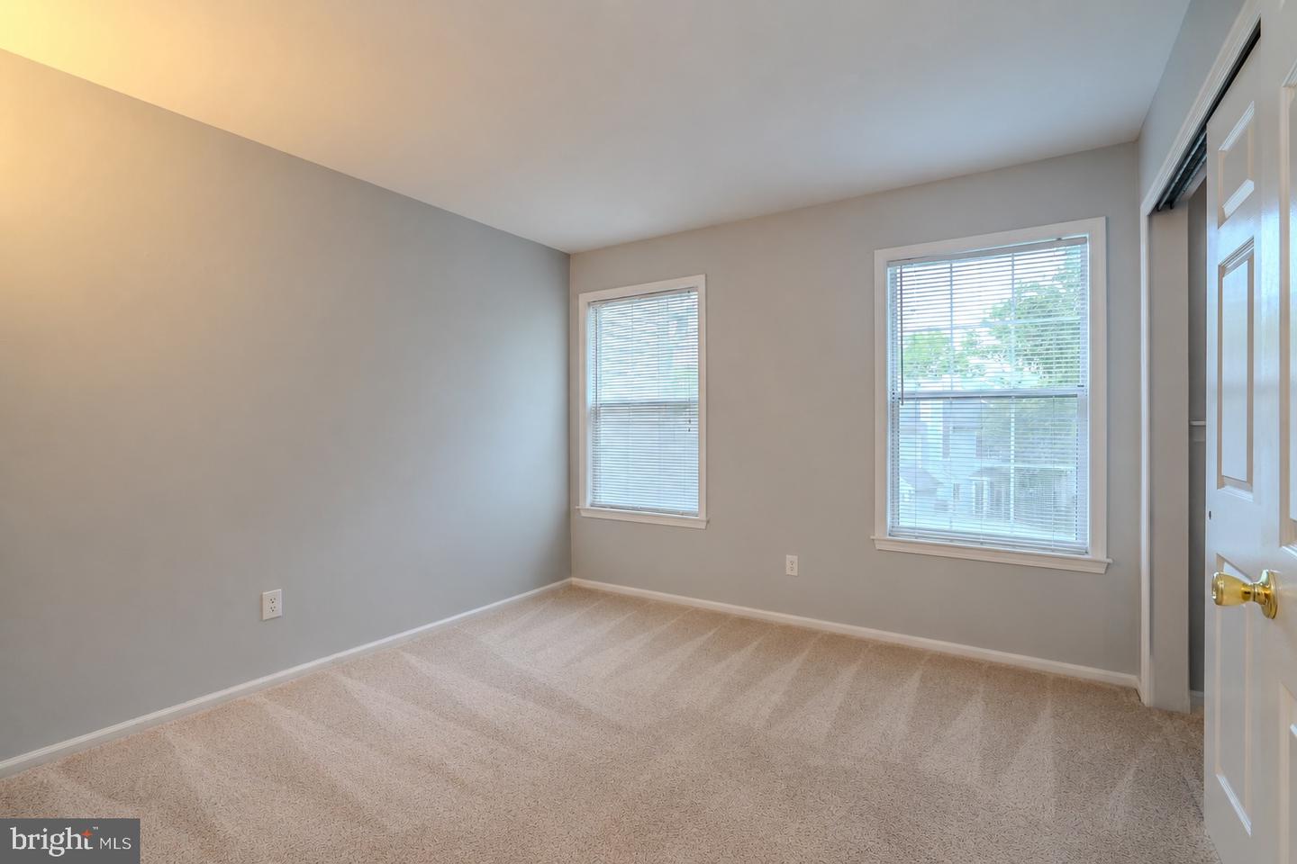 3 Towpath Ct Property Photo 12
