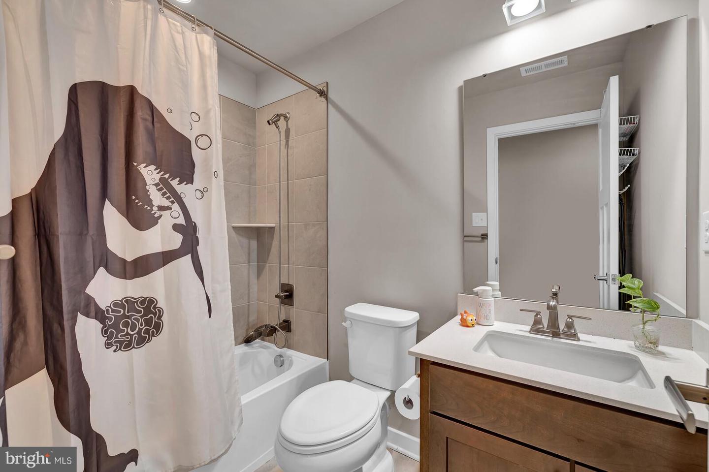 14 Pratt Lane Property Photo 16