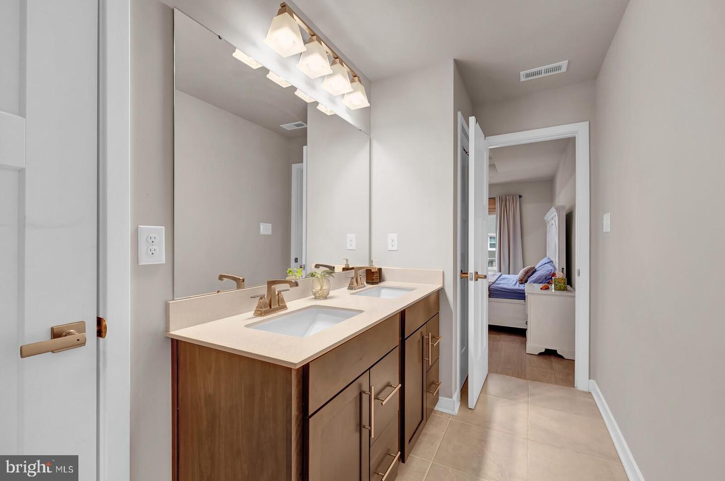 14 Pratt Lane Property Photo 18