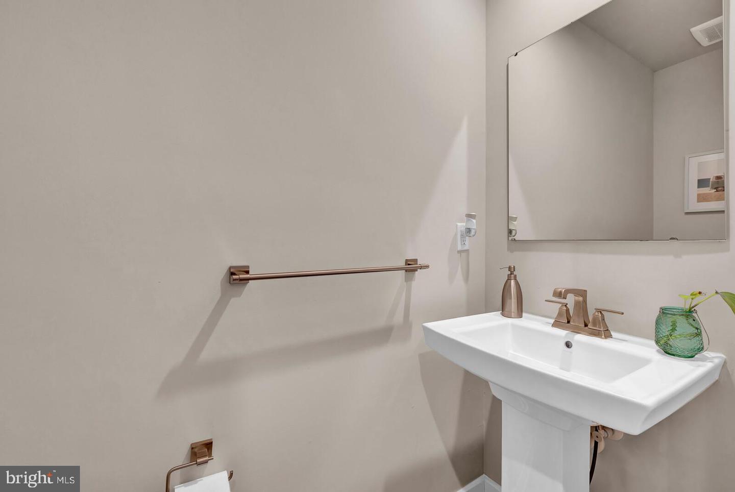14 Pratt Lane Property Photo 23