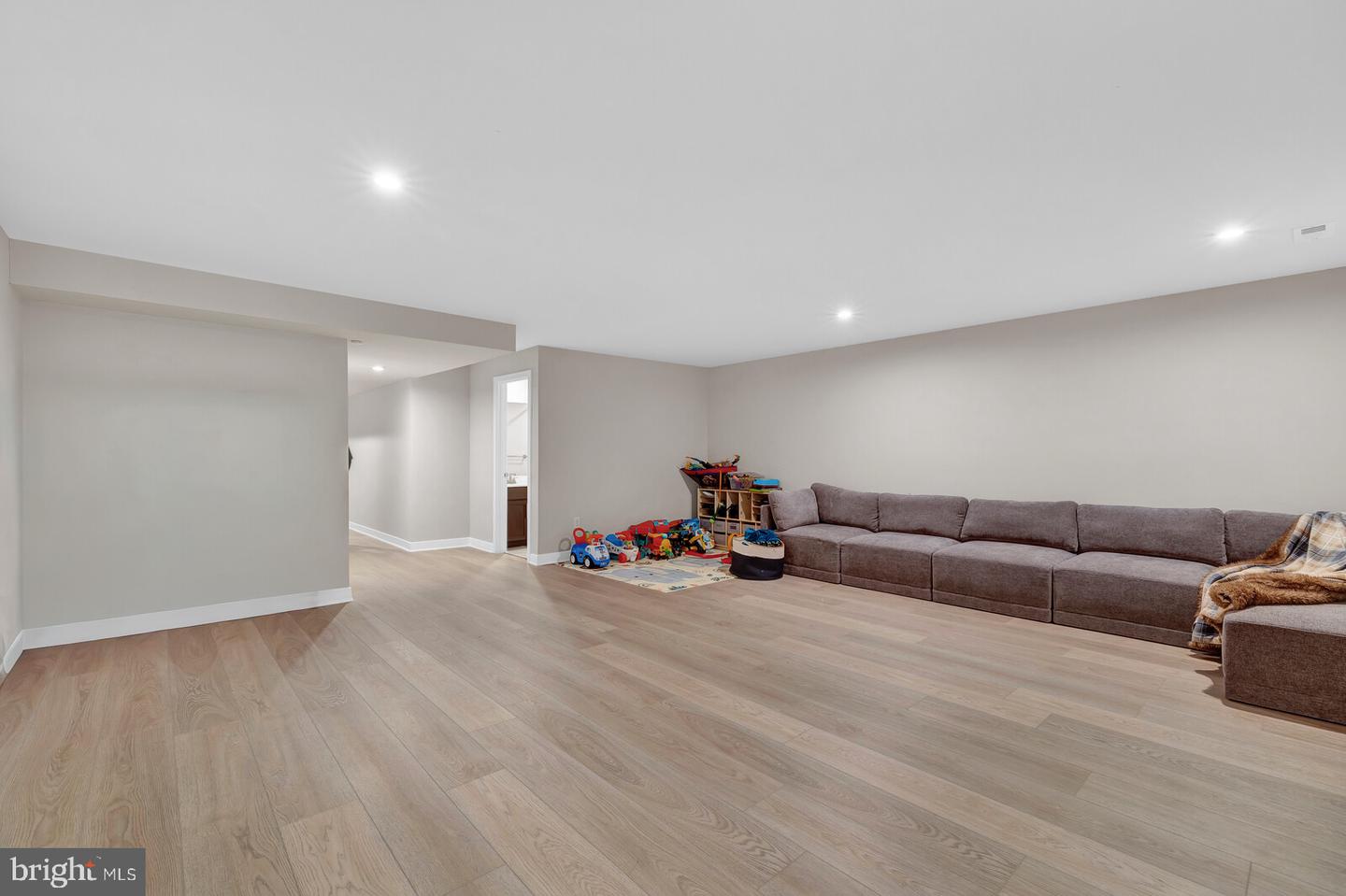 14 Pratt Lane Property Photo 25