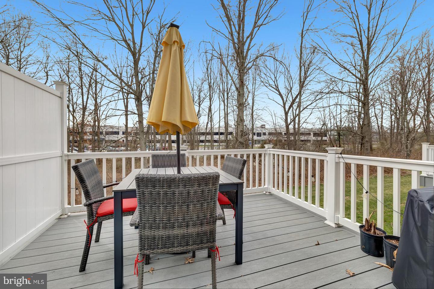 14 Pratt Lane Property Photo 28