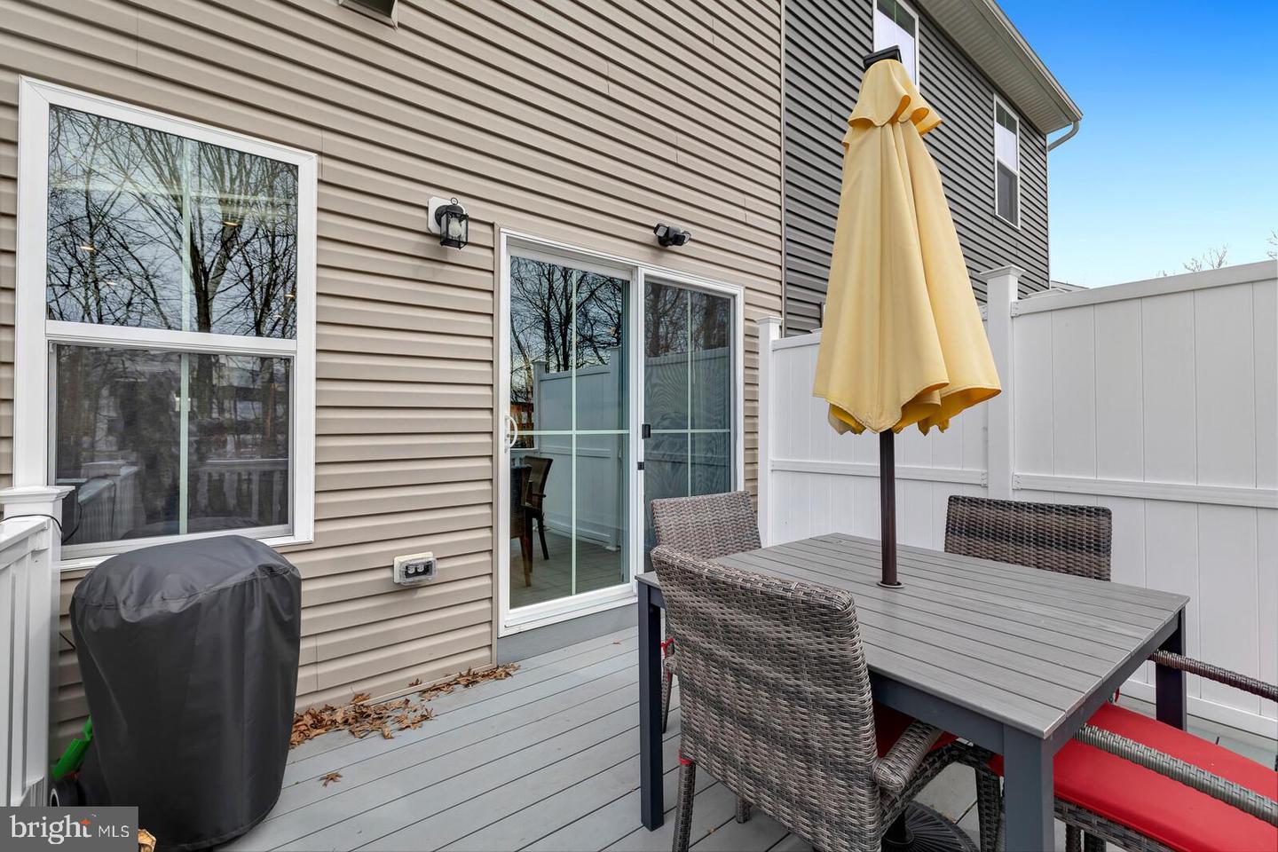 14 Pratt Lane Property Photo 29