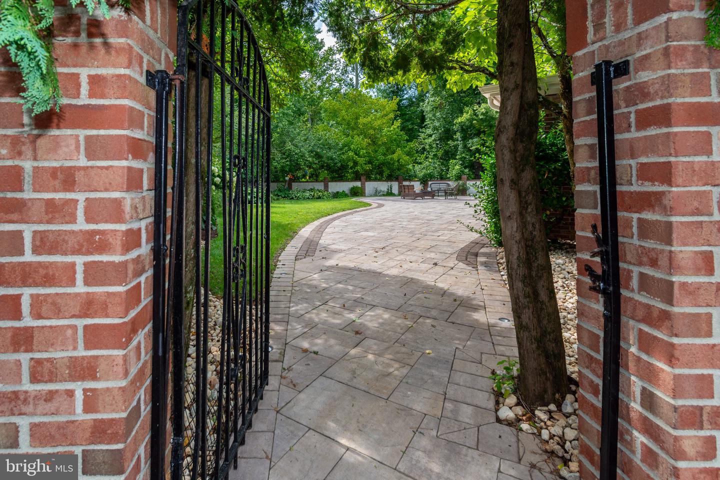 5 Nottingham Cir Property Photo 1