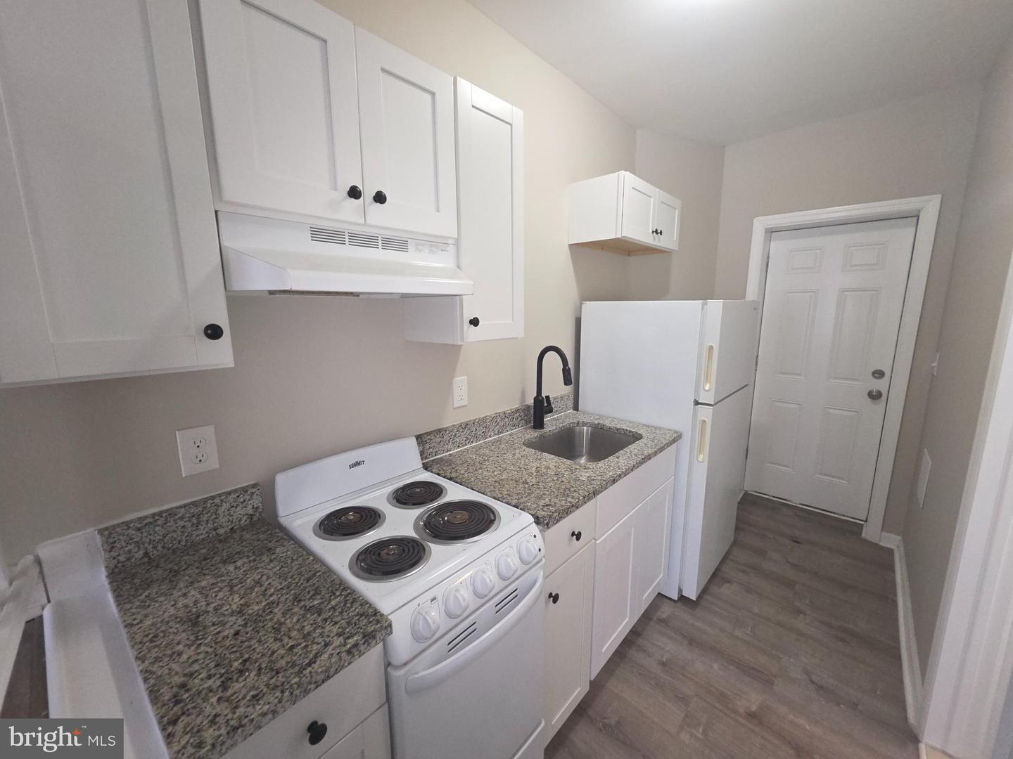 1406--1408 S Broad St #unit #2 1408 Property Photo 5