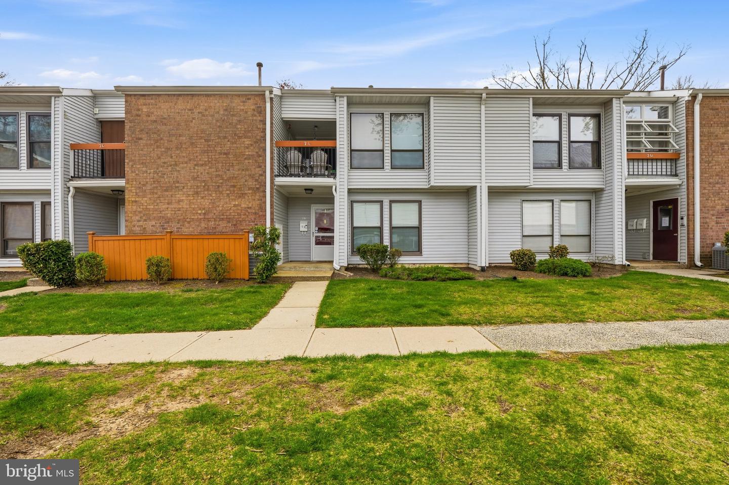 7 Dennison Dr #d Property Photo 1
