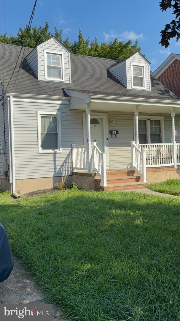 48 REDWOOD AVE