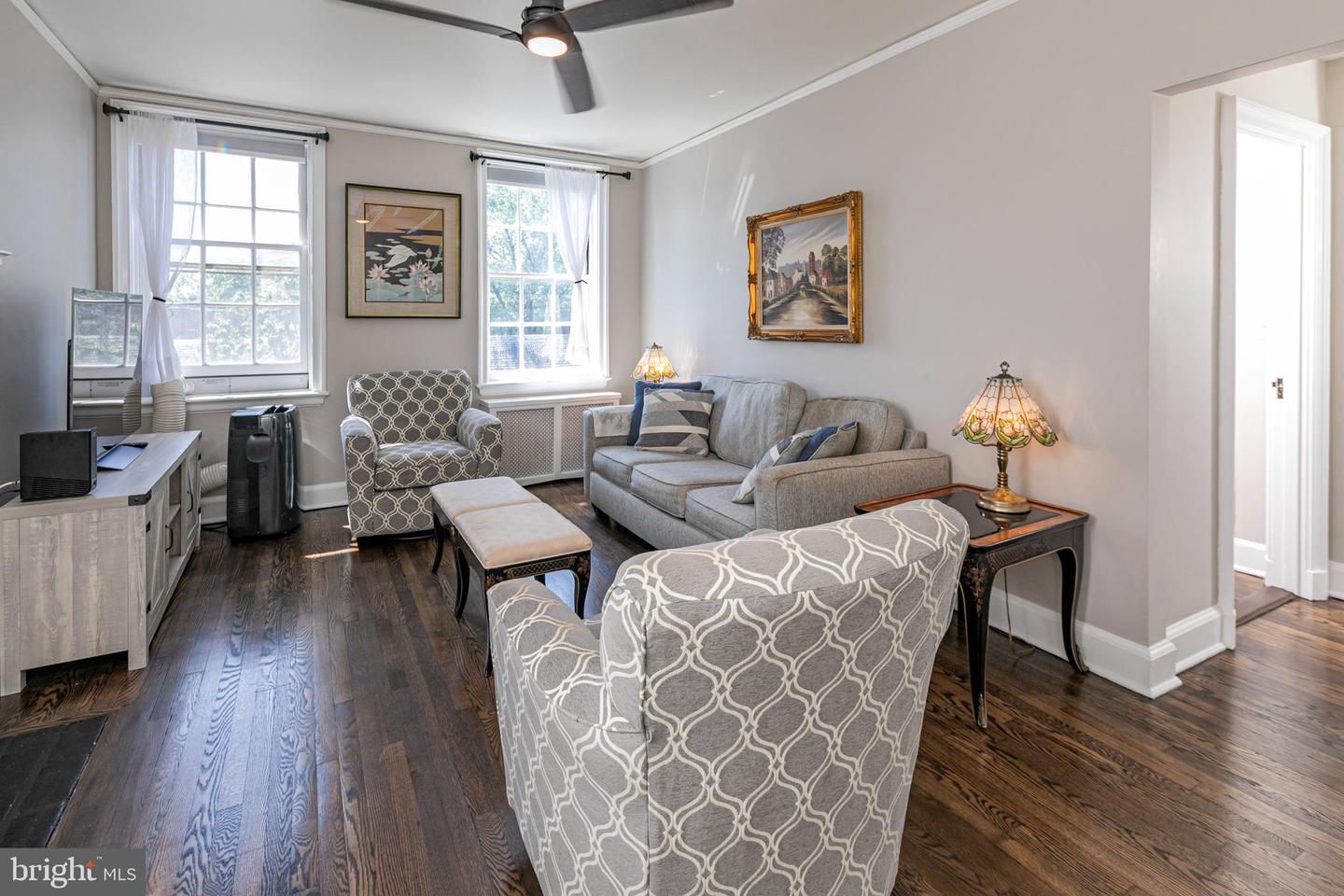 44 Nassau St #i & #j Property Photo 4
