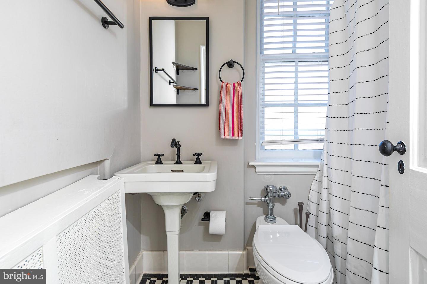 44 Nassau St #i & #j Property Photo 11