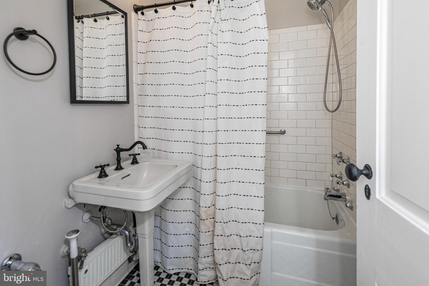 44 Nassau St #i & #j Property Photo 12