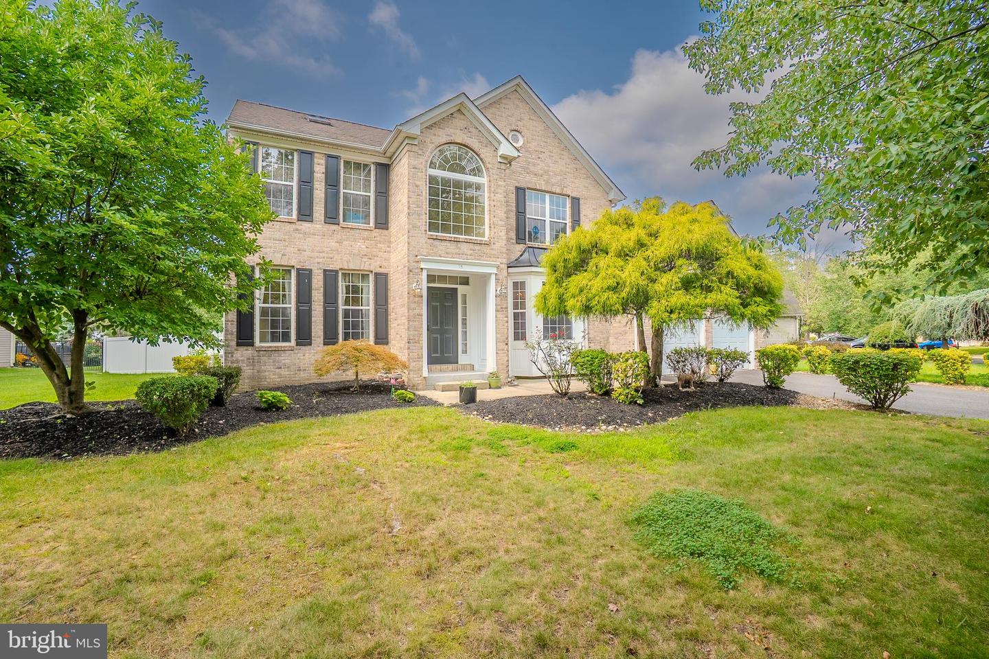 15 Inverness Ln Property Photo 1