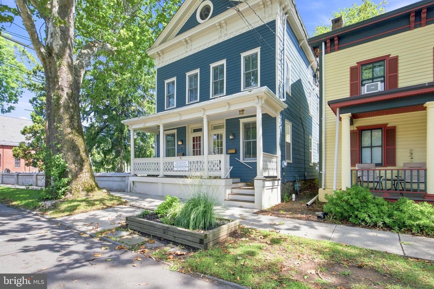 39 S Main St Property Photo 1