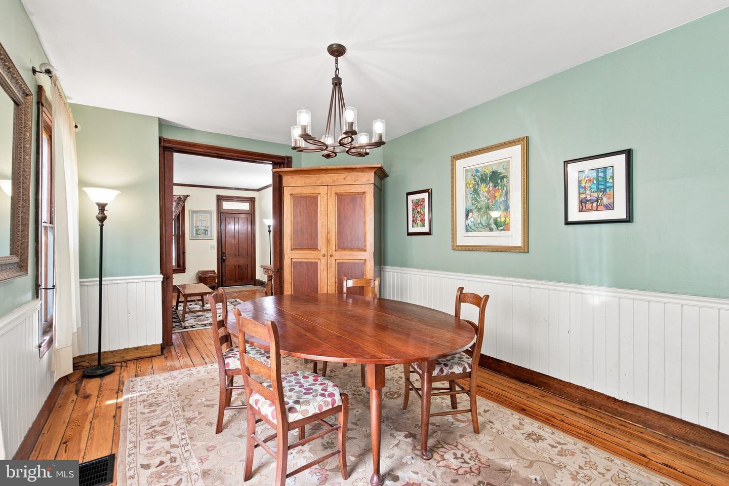 39 S Main St Property Photo 8