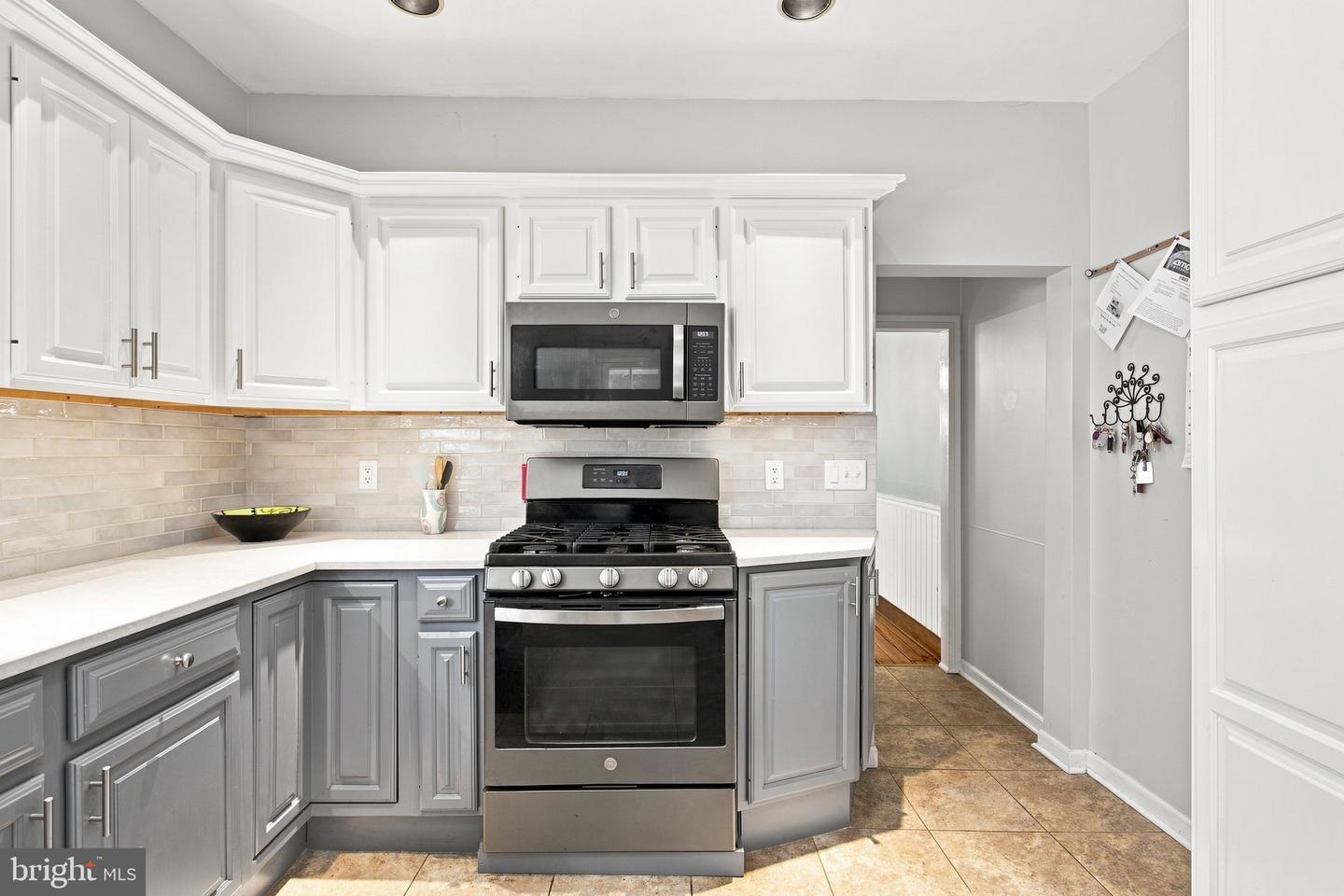 39 S Main St Property Photo 11