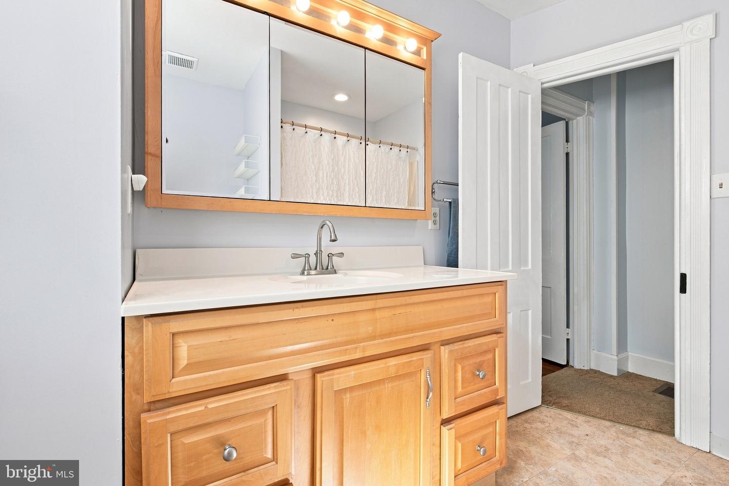 39 S Main St Property Photo 22