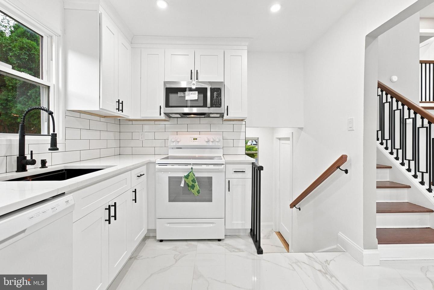 3 Duke St Property Photo 13