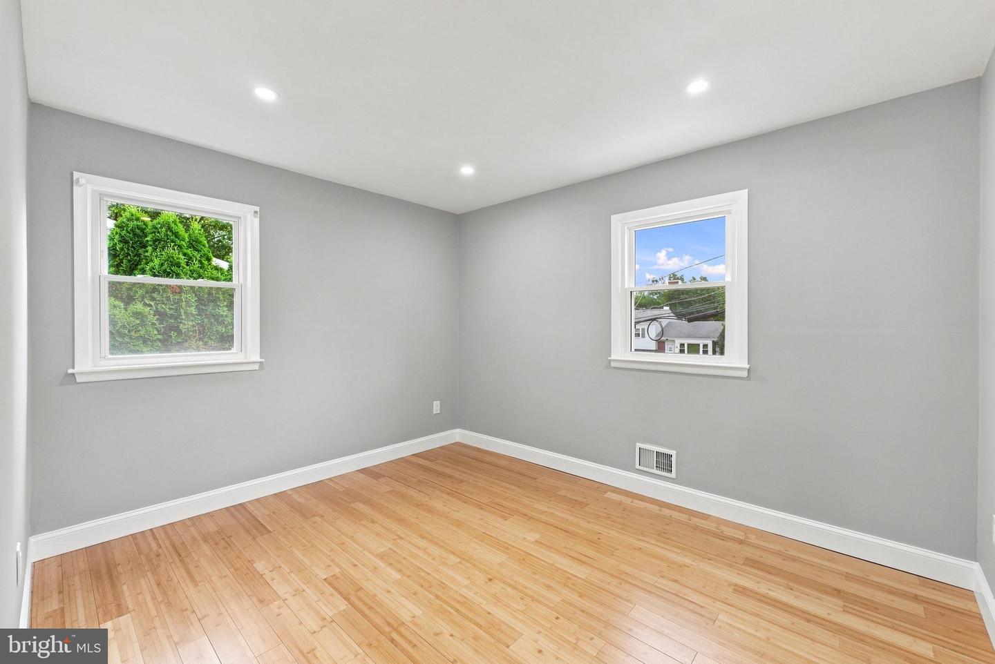 3 Duke St Property Photo 17