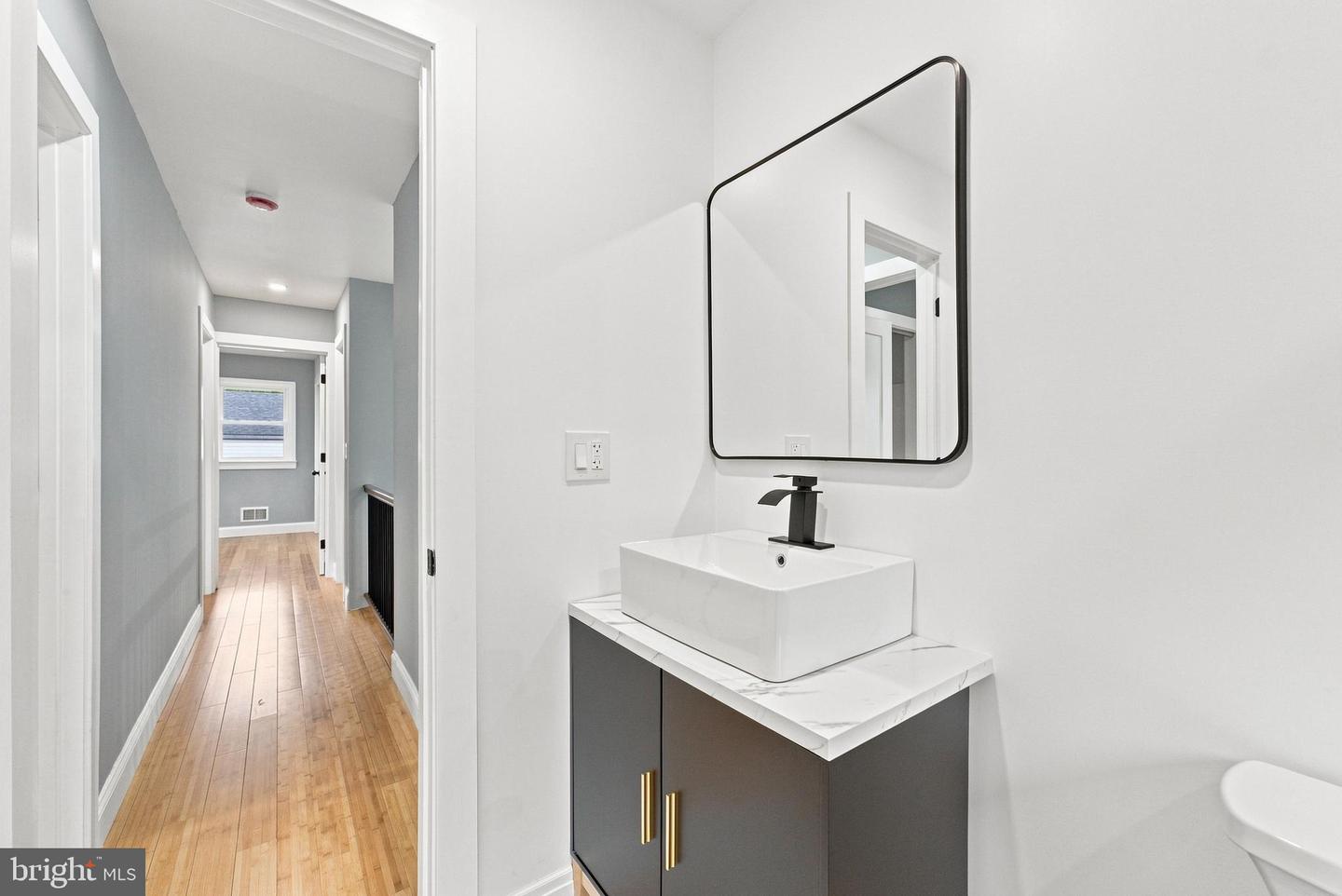 3 Duke St Property Photo 23