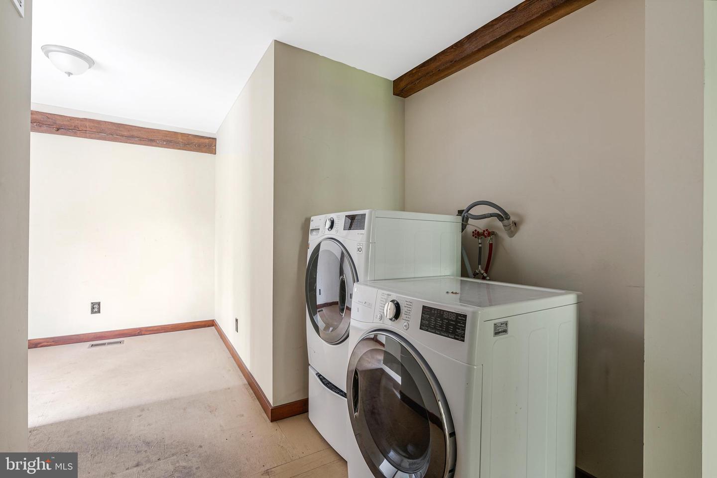 1570 Harbourton Rocktown Rd Property Photo 21