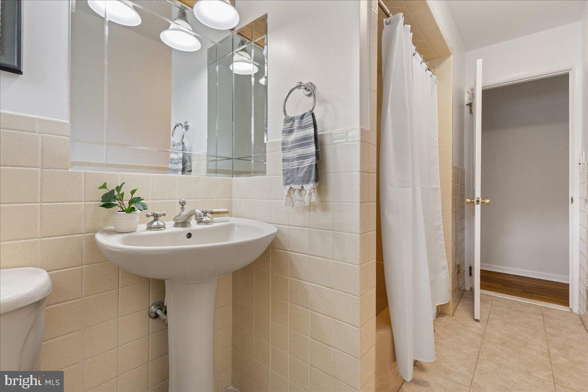 562 Prospect Ave Property Photo 11
