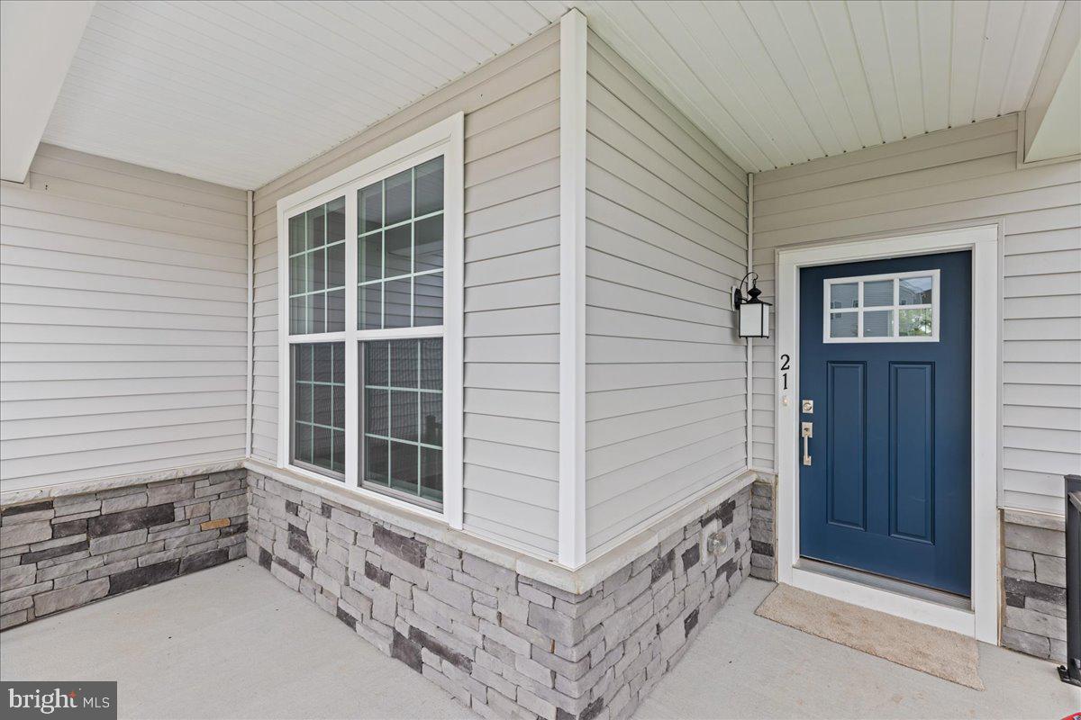 21 William Boyer Dr Property Photo 3