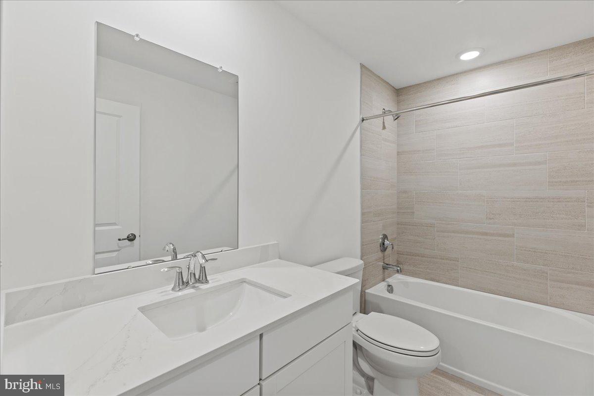 21 William Boyer Dr Property Photo 24