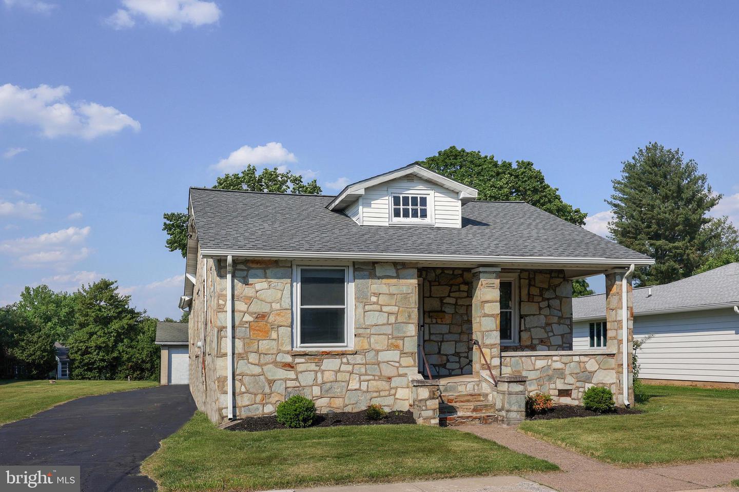 730 Pilgrim Ave Property Photo 33