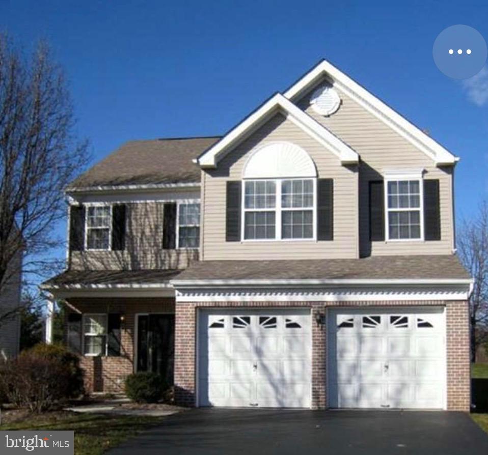 33 Brownstone Rd Property Photo 1