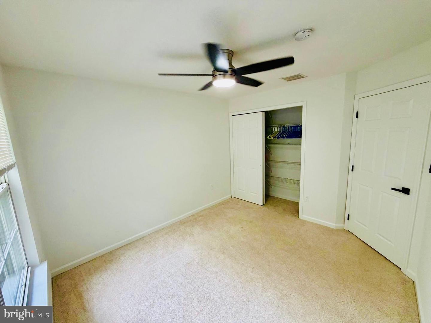 33 Brownstone Rd Property Photo 15