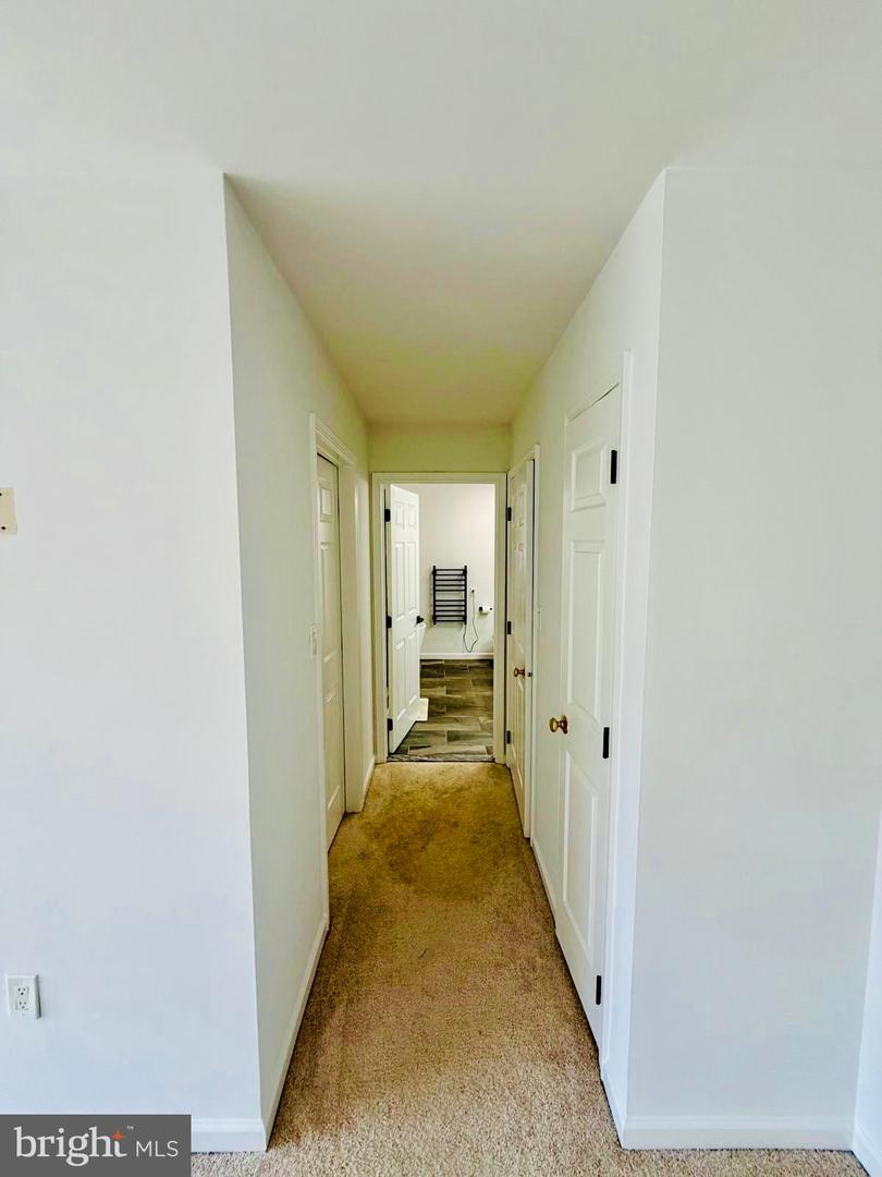 33 Brownstone Rd Property Photo 16