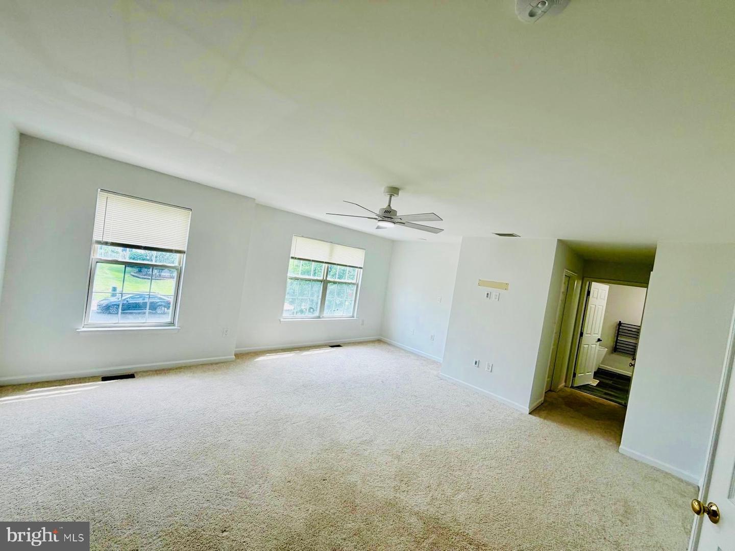 33 Brownstone Rd Property Photo 21