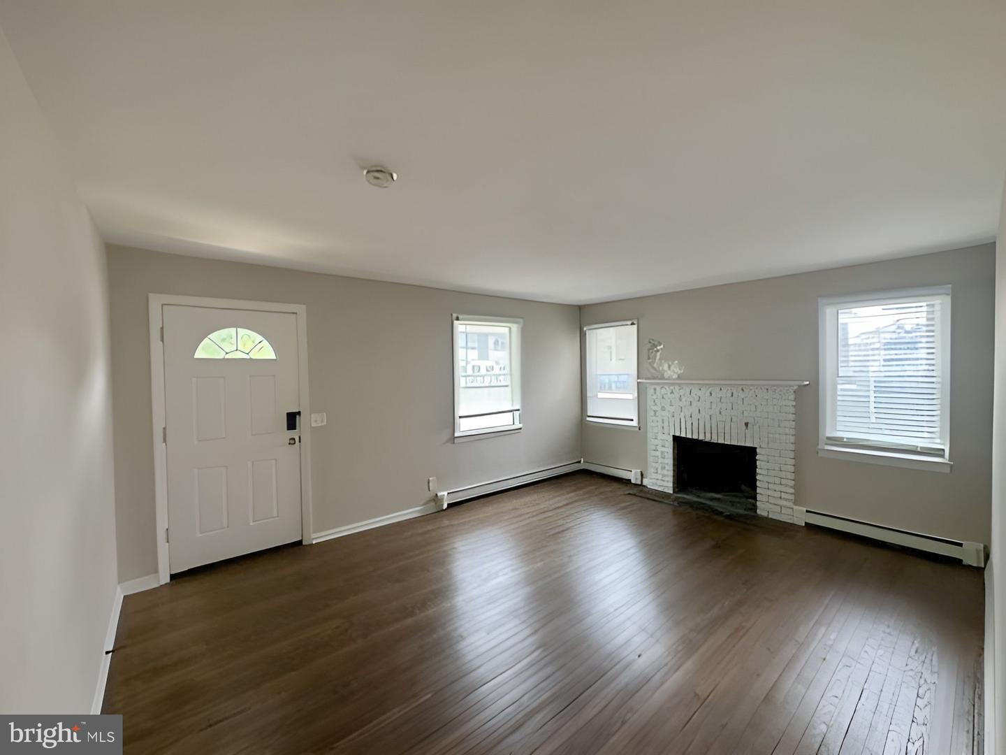 24 Seminary Ave Property Photo 10