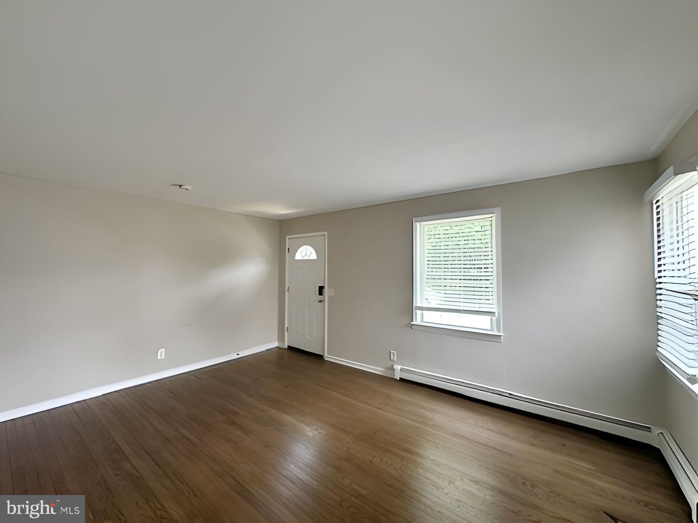 24 Seminary Ave Property Photo 12
