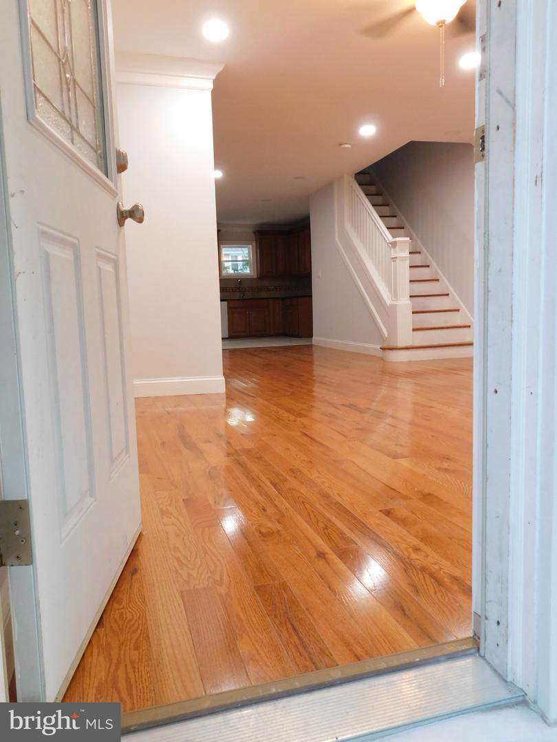 117 Dickinson Ave Property Photo 3